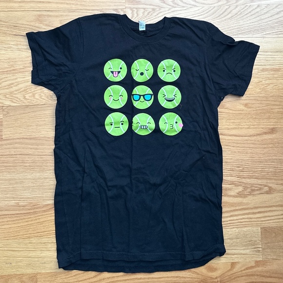 Live and Tell Other - L∙A∙T Girls NWOT Tennis Graphic Tee (XL)